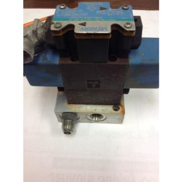 Vickers Hydraulic Solenoid Valve DG4V-3S-8C-VM-FW-B5-61 W/Hydraulic Valve L 93B