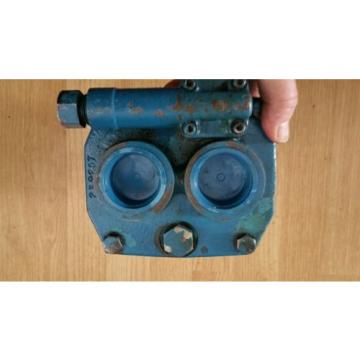 VICKERS HYDRAULIC PUMP  2776627-28