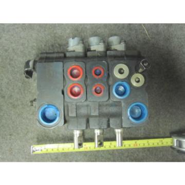 Origin VICKERS 3 SPOOL CONTROL VALVE # 02-310443