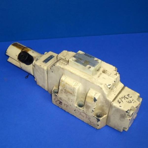 MANNESMANN REXROTH 250V 5A HYDRAULIC SOLENOID VALVE, H-4WH 25 E61//41 SO12 #1 image