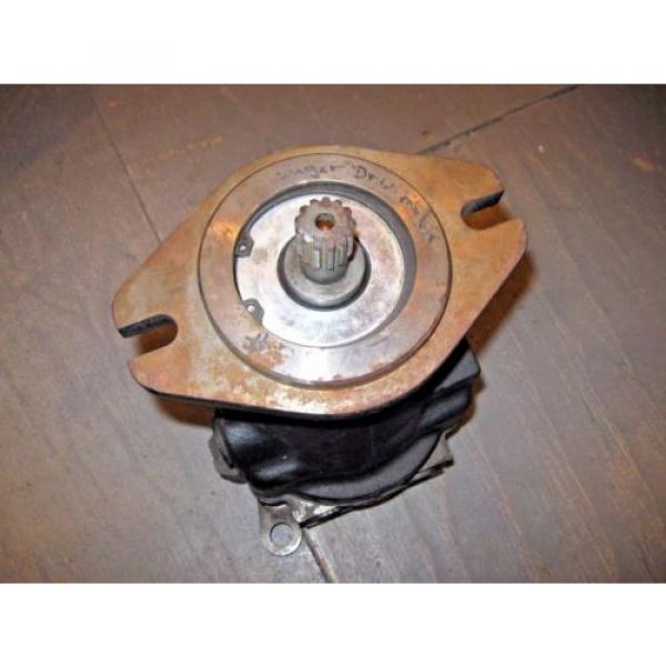 Sauer Danfoss 4443031 Hydraulic Drive Motor 7/8 Inch Shaft 13 Teeth Splines #6 image