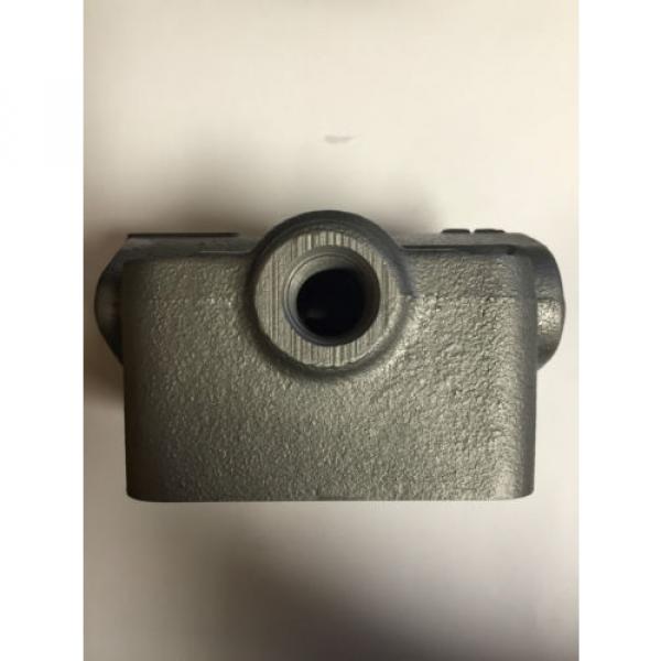 Vickers - Part  313657 Cover for Vane Type Single Pump V20-P #6 image