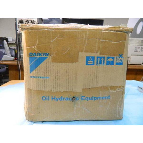 Origin DAIKIN V-SERIES HYDRAULIC PISTON PUMP V15A1RY-95 NIB #7 image