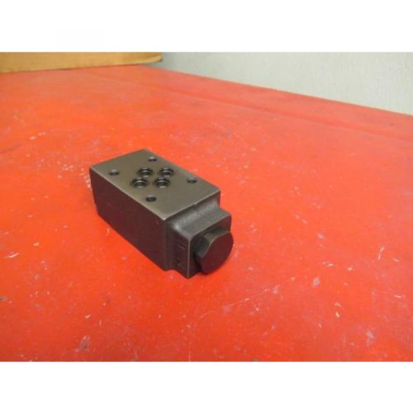 DAIKIN HYDRAULIC VALVE J-MP-02W-20-60 JMP02W2060 6044853 350 BAR MAX Origin #5 image