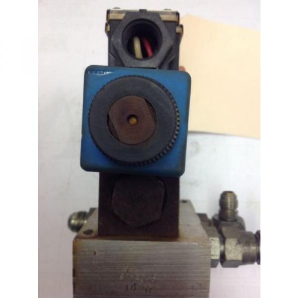 Vickers Hydraulic Solenoid Valve DG4V-3S-8C-VM-FW-B5-61 W/Hydraulic Valve L 93B #10 image