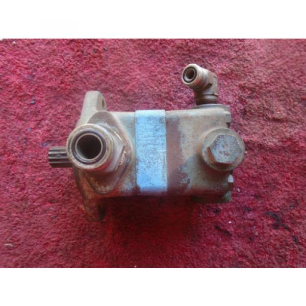 Vickers Hydraulic Pump - Model# V10F1P6B - 12B5K20L turns well #1 image