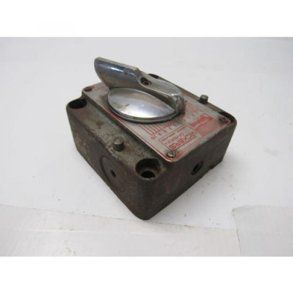 Vickers FG 02 750 11 UG Hydraulic Flow Control Valve #6 image