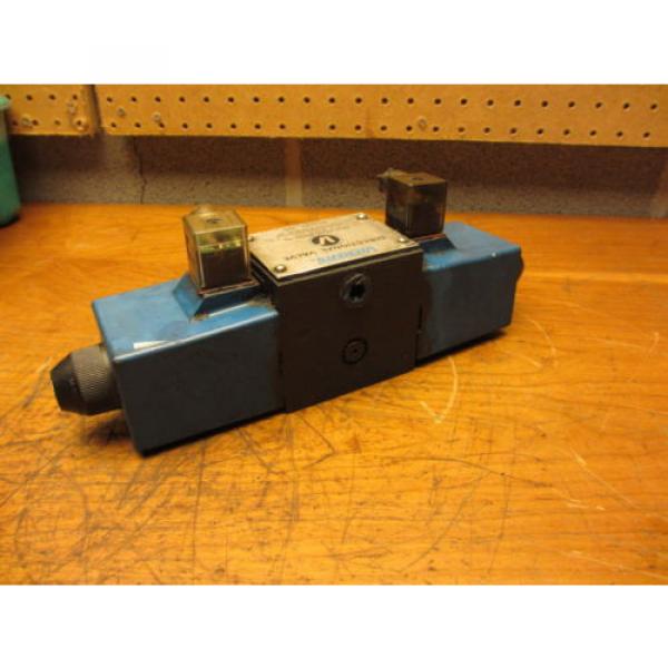 Vickers DG4S4-016C-U-H-60 Hydraulic Directional Pilot Valve w/ 879147 24VDC Coil #2 image