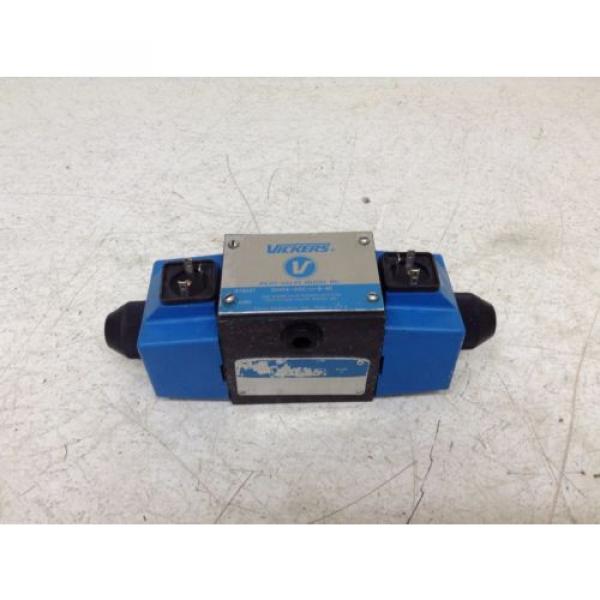 Vickers DG4S4-012C-U-B-60 Hydraulic Valve 110/120 VAC Solenoid DG4S4012CUB60 #1 image