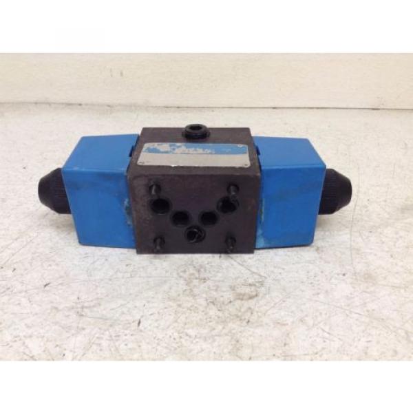 Vickers DG4S4-012C-U-B-60 Hydraulic Valve 110/120 VAC Solenoid DG4S4012CUB60 #7 image