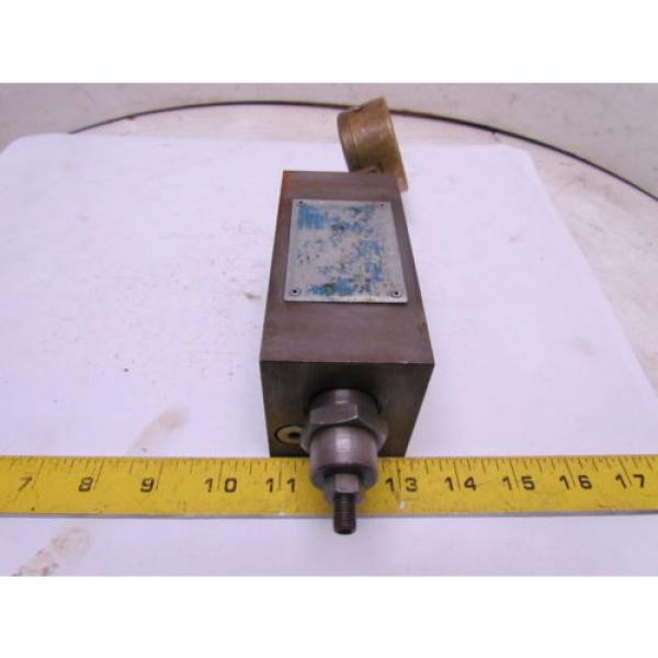 Vickers DGMX2-5-PP-BW-5-30 Hydraulic Pressure Reducing Valve W/Gauge #4 image