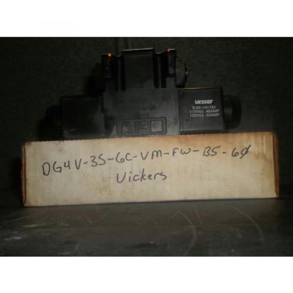 Vickers reversible hydraulic directional control valve DG4V-3S-6C-VM-FW-B5-60 #1 image