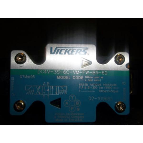 Vickers reversible hydraulic directional control valve DG4V-3S-6C-VM-FW-B5-60 #2 image