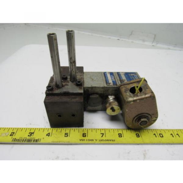 Vickers FNM 3AK-30-JA DG4M4-32A-20-JA Mini Directional Valve Flui-Trol 100V Coil #3 image