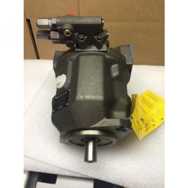 REXROTH AA10VS045DRG/31R-PKC62N00 HYDRAULIC PISTON PUMP P/N R910965956  Origin #1 image