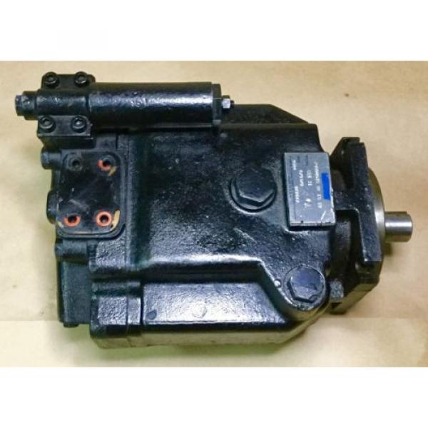 VICKERS 877447 PVH98QIC-RF-1S-10 VARIABLE DISPLACEMENT PISTON PUMP CM7-31 Origin #3 image