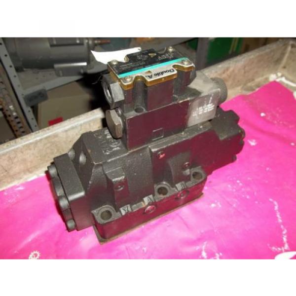 VICKERS HYDRAULIC DIRECTIONAL CONTROL VALVE OJ 8 C 10B1 T 10D1 G93S WW4 #2 image