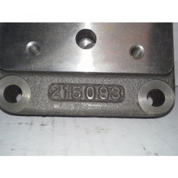 Vickers 215093 Subplate, Manifold Valve, origin No box #7 image