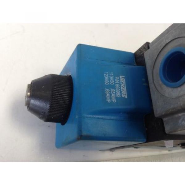 Origin VICKERS DG4S4LW-018C-B-60 HYDRAULIC PILOT VALVE 02-101991,P/N 868982 110V DL #4 image