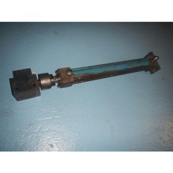 Vickers TZ12DH5T1KW19000 Hydraulic Cylinder 2#034; Bore X 19#034; Stroke #1 image