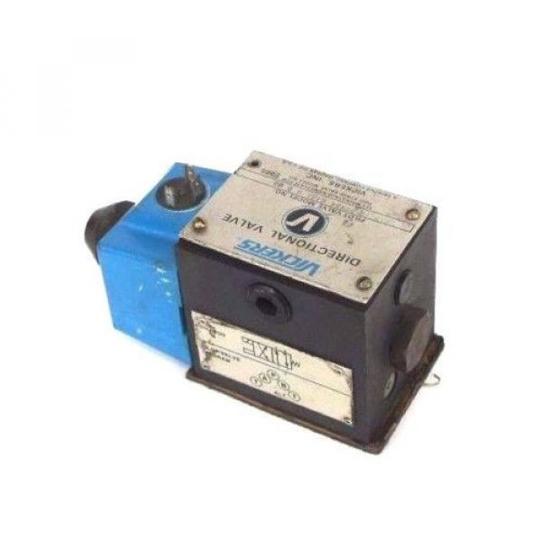 VICKERS DG4S4-012A-U-B-60 DIRECTIONAL VALVE 879279 W/ 879141 COIL #2 image