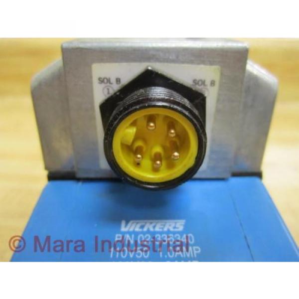 Vickers F3-DG4V4-012N-M-PA5WL-B5-10 Valve 02-393387 - origin No Box #5 image