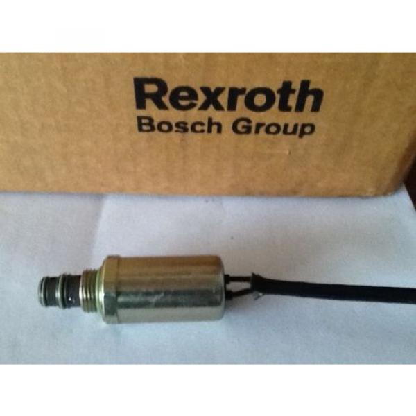 Rexroth 24 volt coil R900740880 used in M4 amp; Mp18 directional valves #1 image