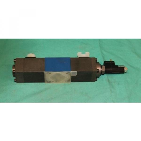 Rexroth 4WRE 6 W32-12/24K4 900499564 Proportional Valve #2 image