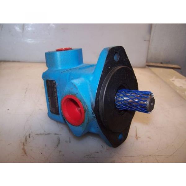 Origin VICKERS VANE HYDRAULIC PUMP V101P1P1A20  2500 PSI MAX 1#034; INLET 1/2#034; OUTLET #1 image