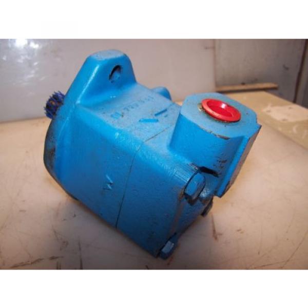 Origin VICKERS VANE HYDRAULIC PUMP V101P1P1A20  2500 PSI MAX 1#034; INLET 1/2#034; OUTLET #3 image