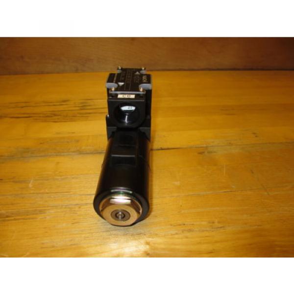 Nachi Hydraulic Solenoid Valve Origin OLD STOCK S-G01-C6-GRZ-D2-33 #4 image