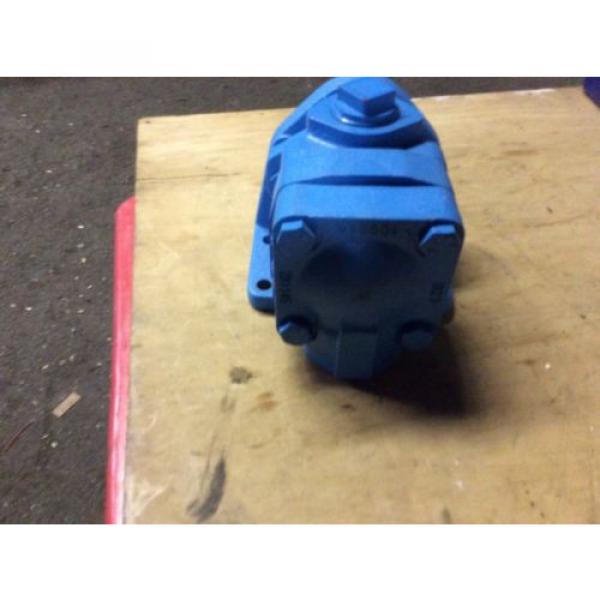 Eaton/Vickers hydraulic valve pump, #V20 2P13P 1A11, 30 day warranty #2 image