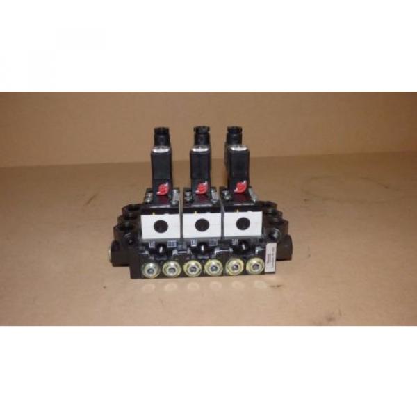 origin Rexroth Pneumatic Directional Control Solenoid Valves, Bank Of 3 #2 image